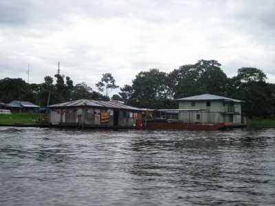 Szene auf dem Amazonas bei Tabatinga Brasilien