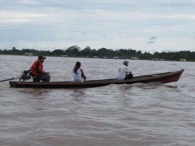 Szene auf dem Amazonas bei Tabatinga Brasilien