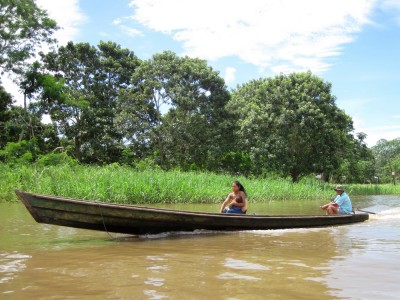Eindrücke am Amazonas von Kolumbien flussaufwärts von Leticia